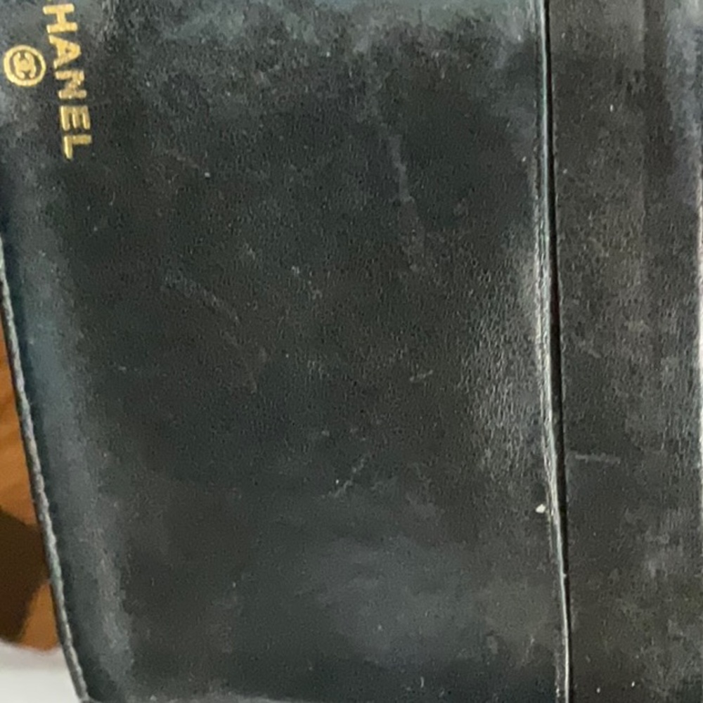 Beautiful Used Lux Chanel Kisslock Caviar Wallet Snap Is Loose - Picture 2 of 2